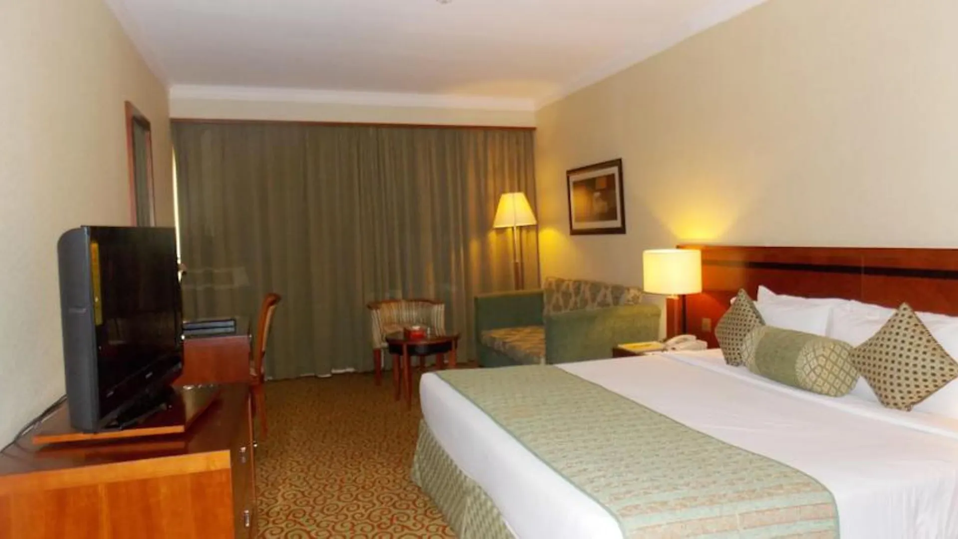 Ramee Royal Hotel Dubai 4*,  United Arab Emirates