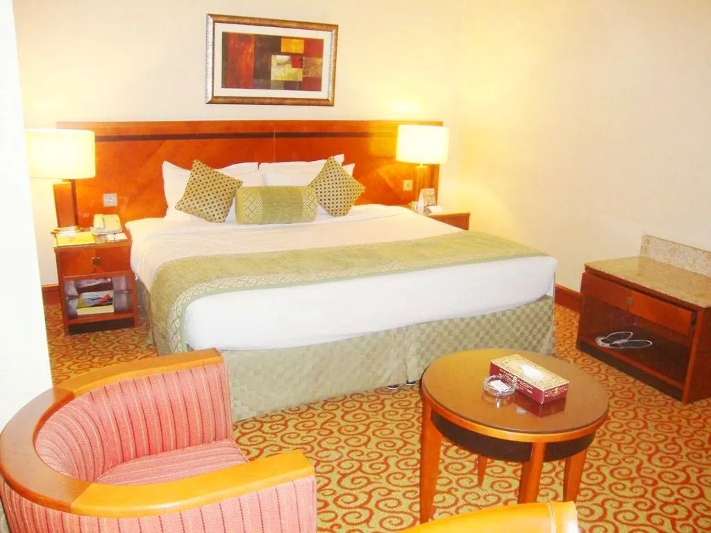 Ramee Royal Hotel Dubai 4*,